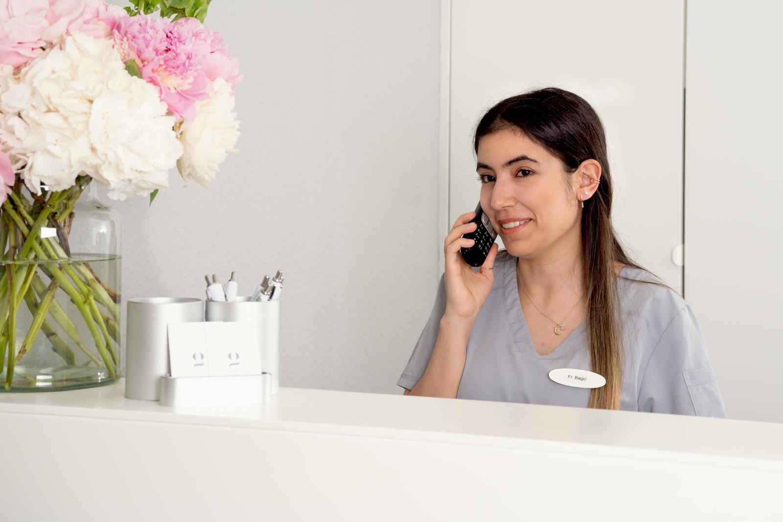 Terminvereinbarung am Empfang